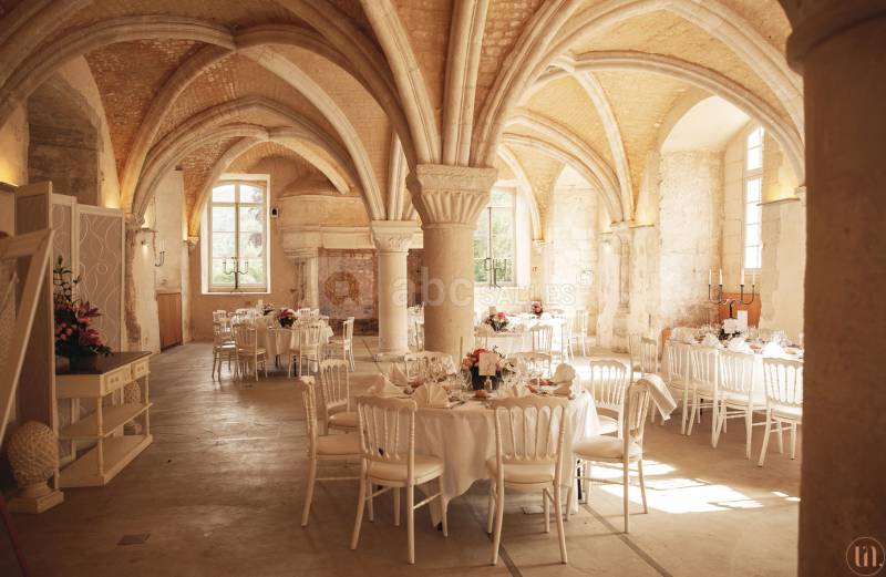Salle de réception pour un mariage de 200 personnes - Pixel Groupe 